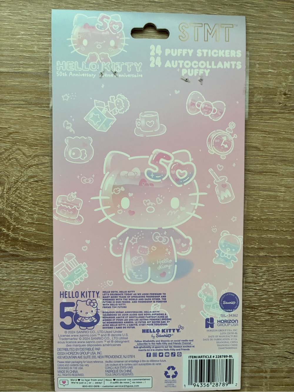 My Melody and Kuromi and Hello Kitty Bundle - Puzzle and Stickers - Picture 11 of 12